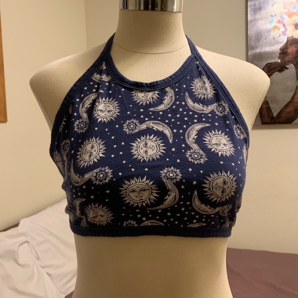 Graphic crop top.